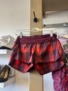 Lululemon Checkered Shorts – Size 4 – Athletic / Running Shorts